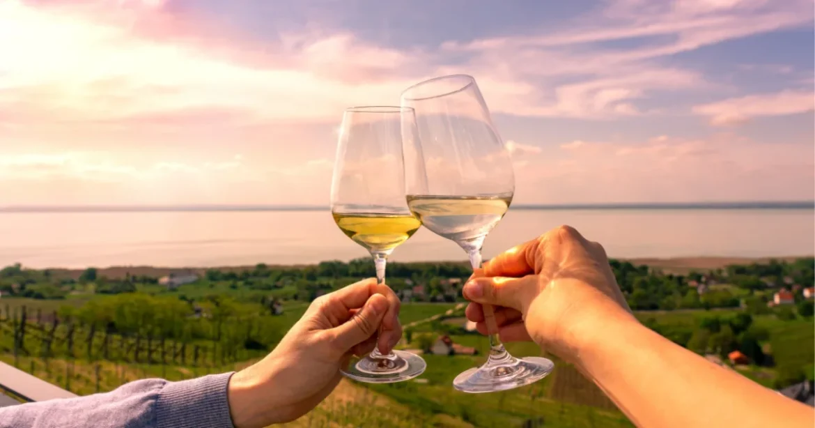 Balatoni vendéglátós: rácáfolt a Balaton a borúlátó jóslatokra