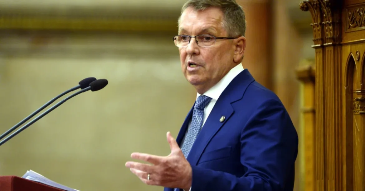 Matolcsy György gyanúsítottként szabadlábon marad, nem vették őrizetbe