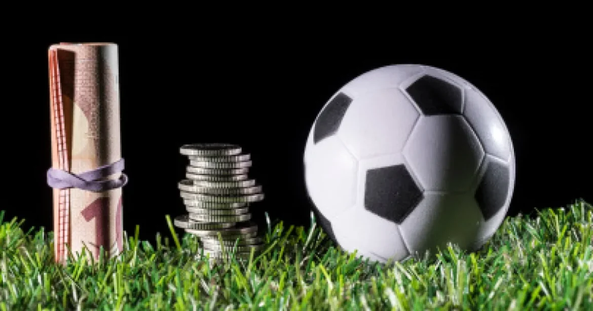 Súlyos vádak a FIFA ellen a gigabajnokságok miatt: kitörhet a totális káosz a focivilágban