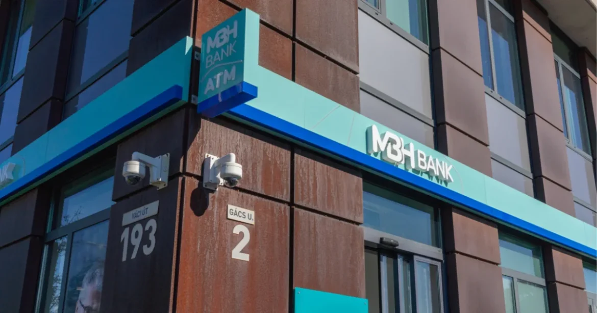 Több hazai banknál leállás: nem működik az ATM, szünetel az átutalás